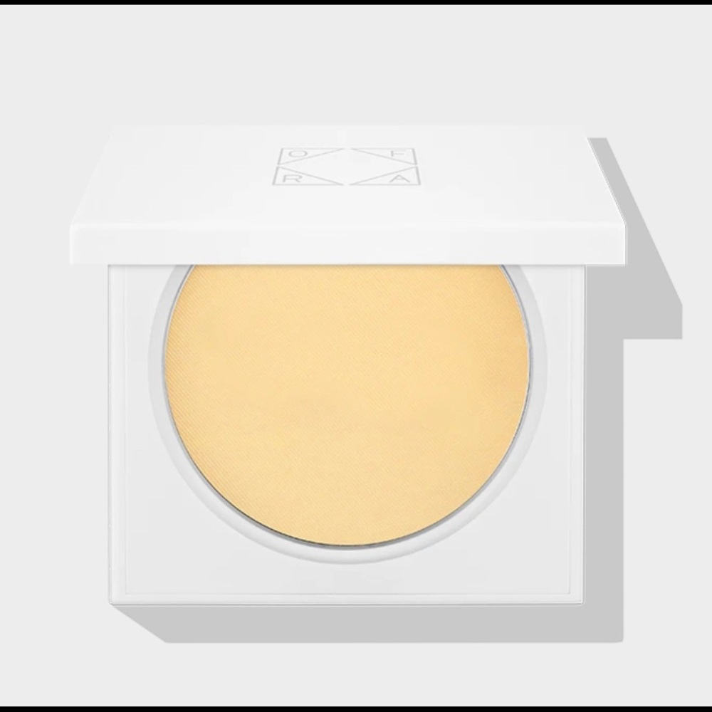 ****SOLD**** Ofra Cosmetics: Pressed Banana Powder - Picture 1 of 2